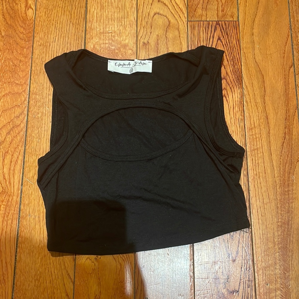 Black crop with cutout